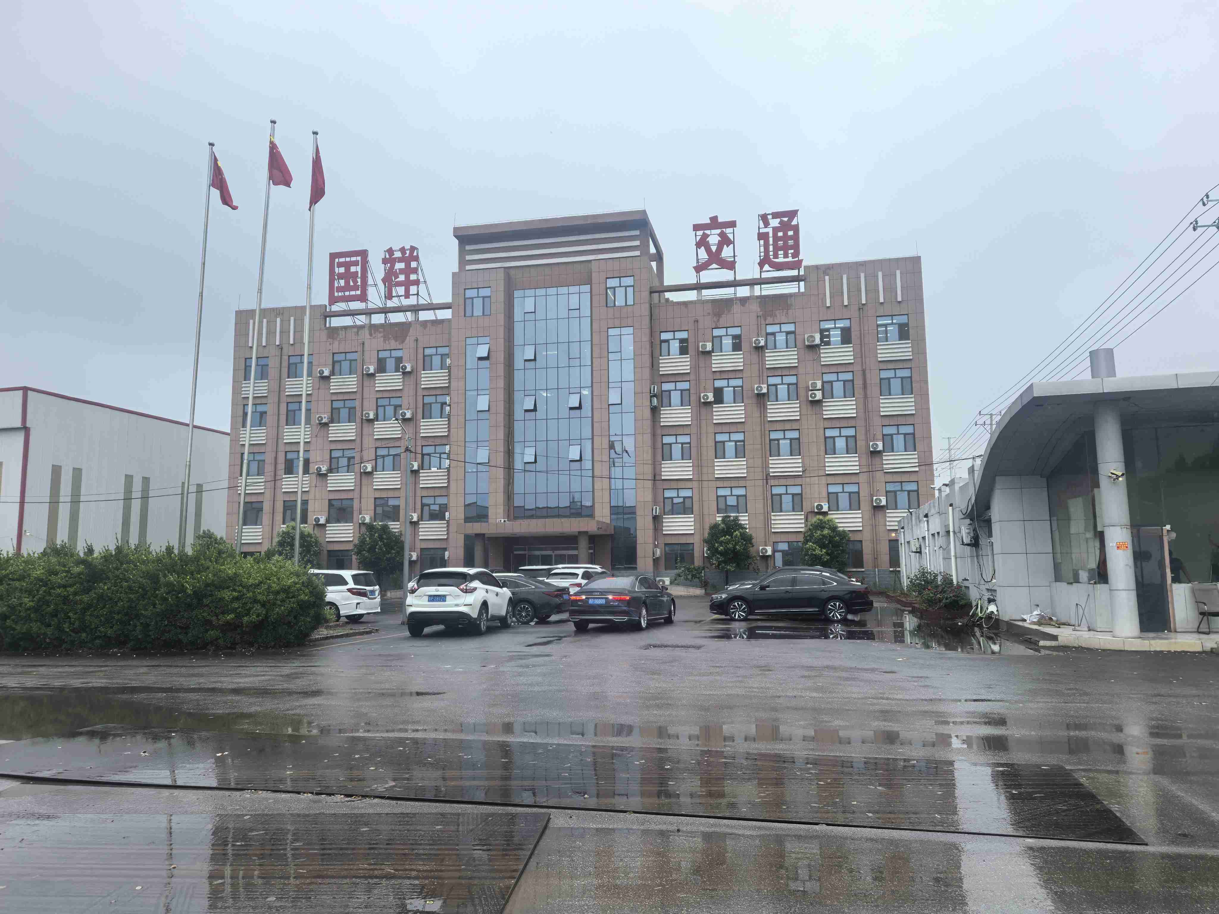 四平市环氧锌基波形护栏浸塑波形护栏 - 一站式服务